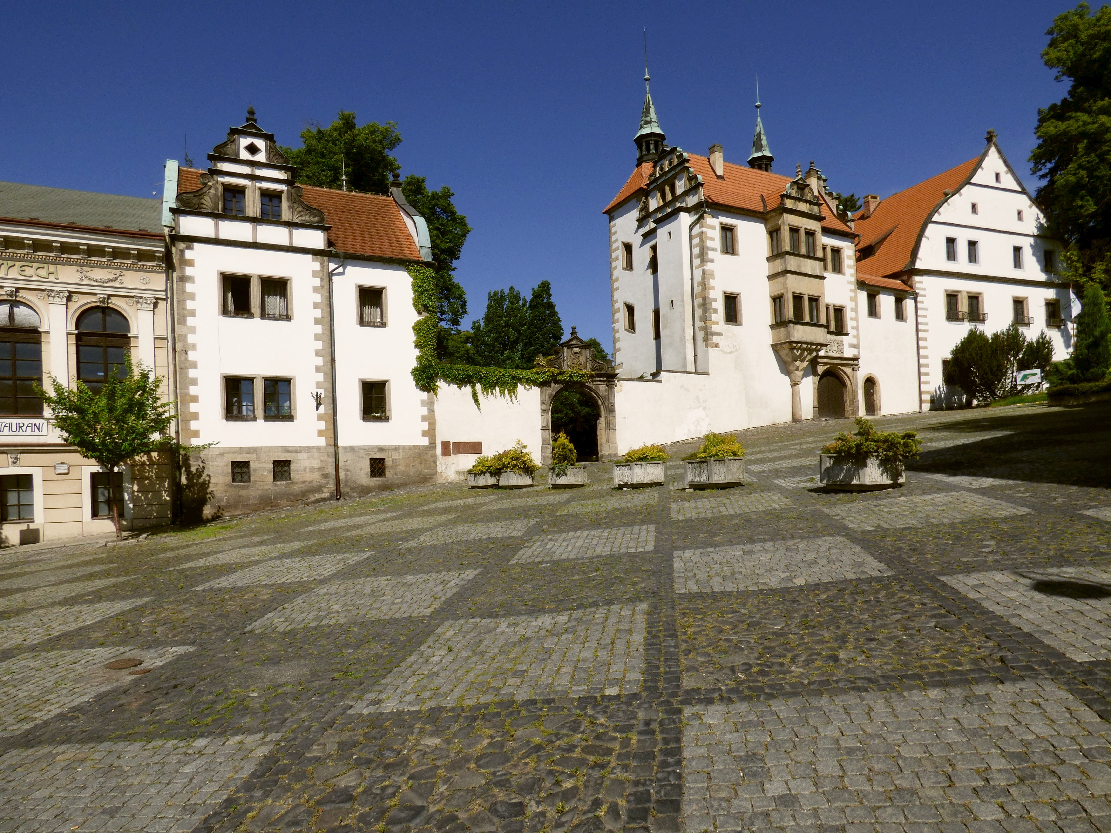 Schloss Benešov nad Ploučnicí