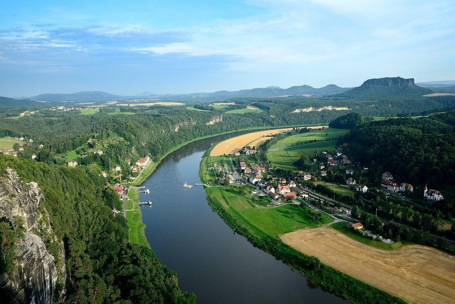 Blick von der Bastei ins Elbtal - Foto J. Laštůvka