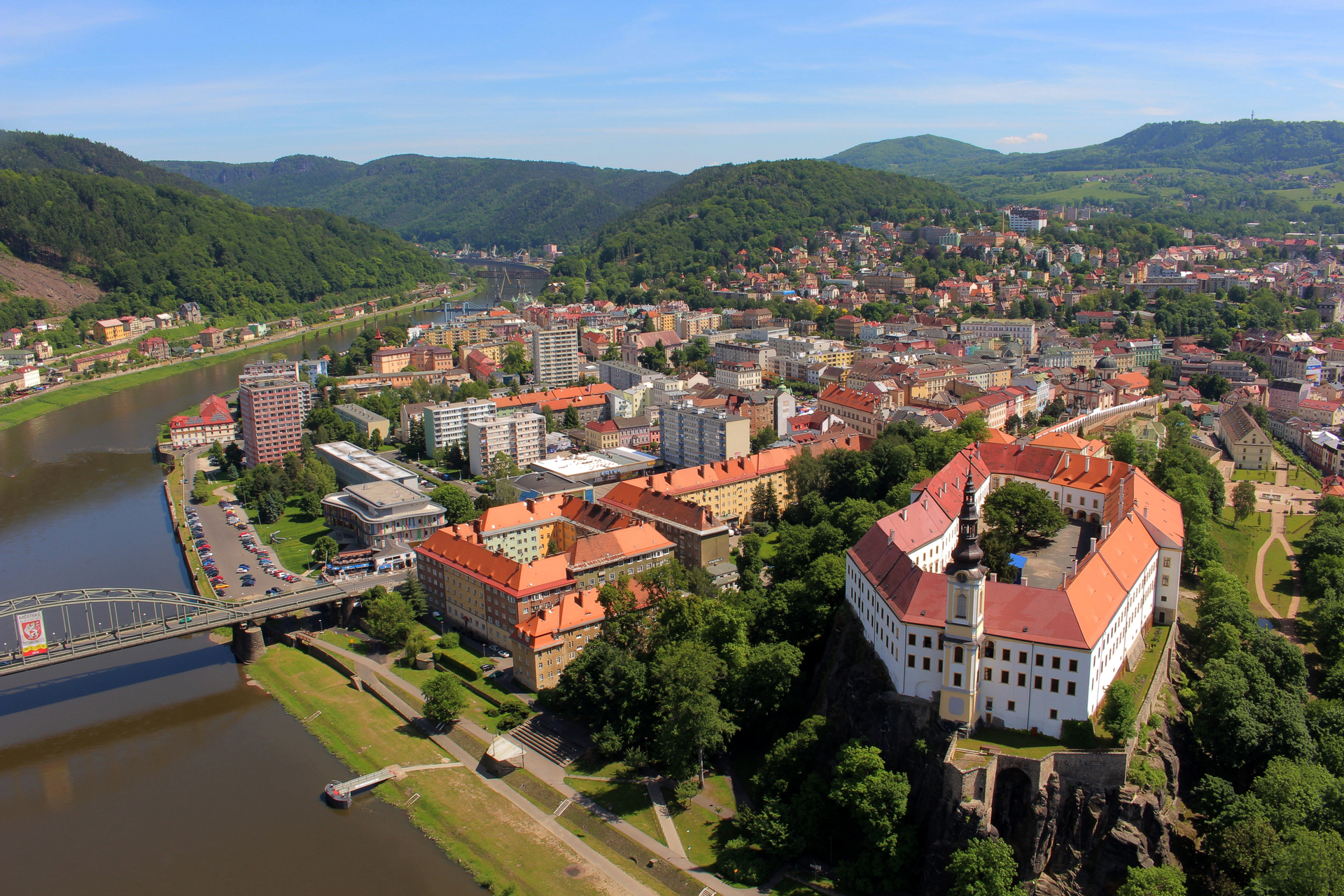 Zámek Děčín - letecký pohled