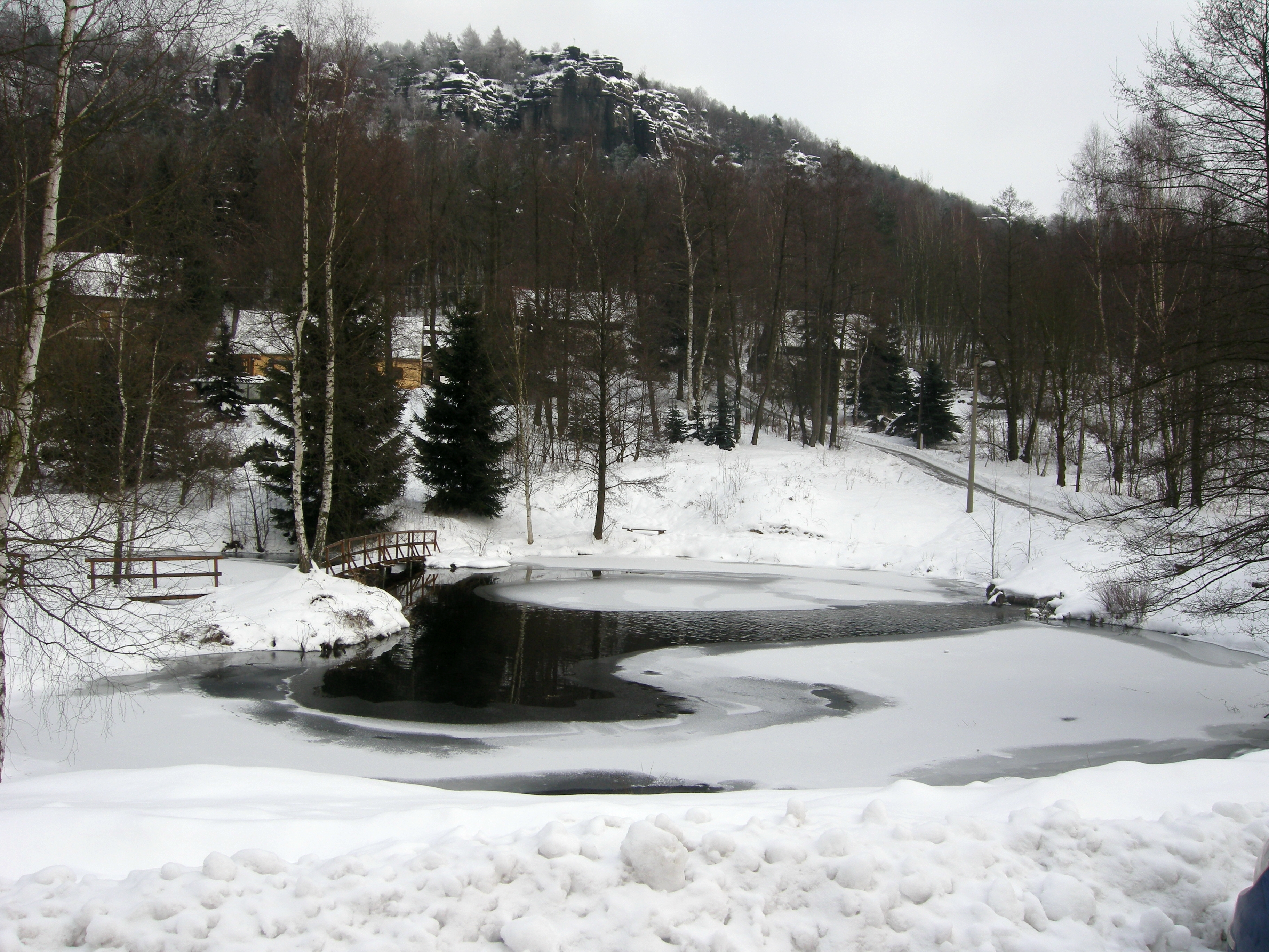 Okolí hotelu Ostrov (foto: Rostislav Křivánek)