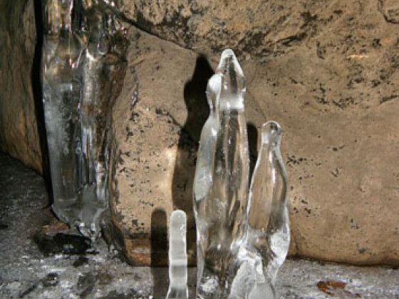 ledové útvary ve Vinném sklepě v Kyjovském údolí