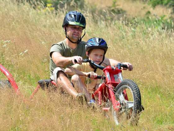 sportovní káry - sjezdy z vrcholu ke spodní stanici vleku