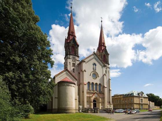 Filipov u Jiříkova - poutní kostel Panny Marie Pomocnice křesťanů (foto Jiří Stejskal)