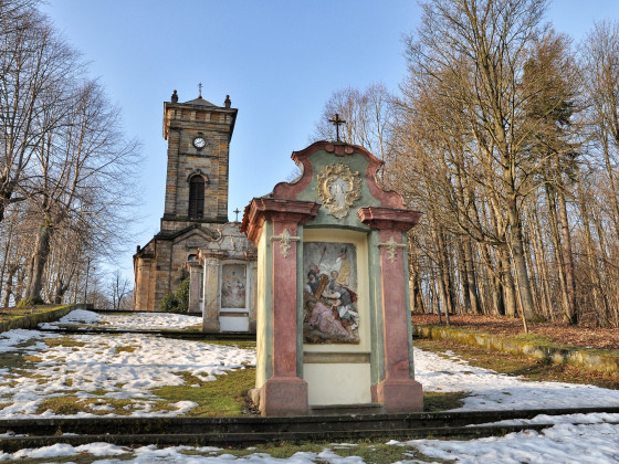 Křížová hora - křížová cesta s kaplí sv. Kříže (foto: Ivo Šafus)