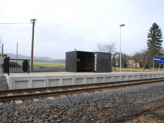 Železniční zastávka pivovar Kocour (foto: Ivo Šafus)