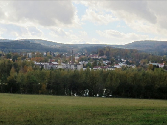 Pohled od Harrachova na Šluknov - foto Miroslav Vyčítal