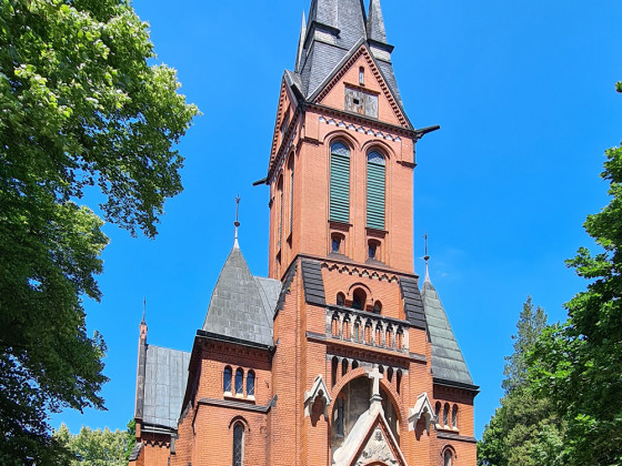 Červený kostel (foto Jiří Stejskal)