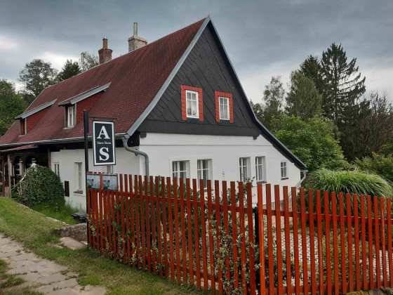 Chaloupka Stará škola na Mezné