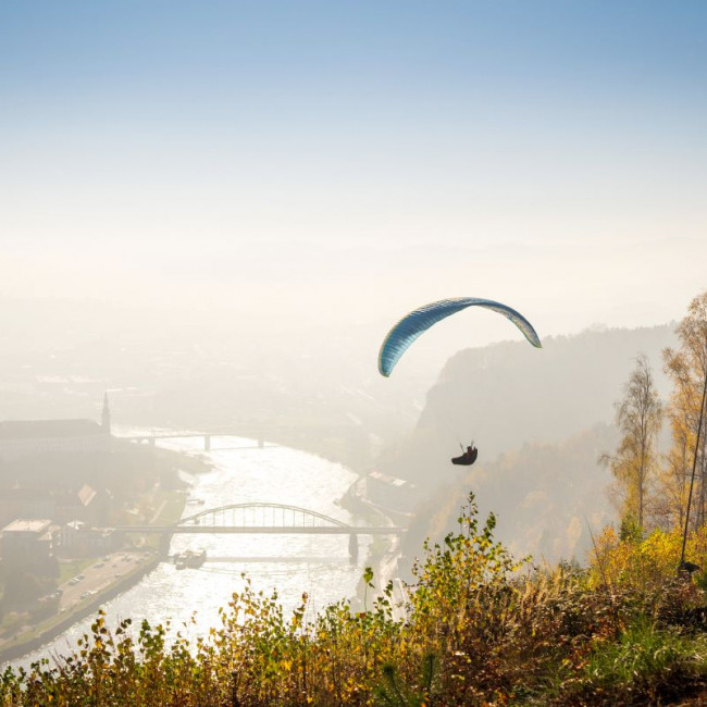 Paragliding nad kaňonem Labe