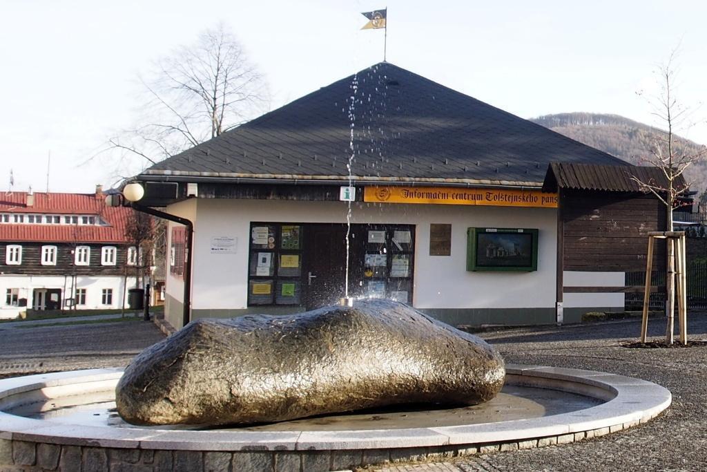 Infozentrum in Jiřetín, J. Zoser