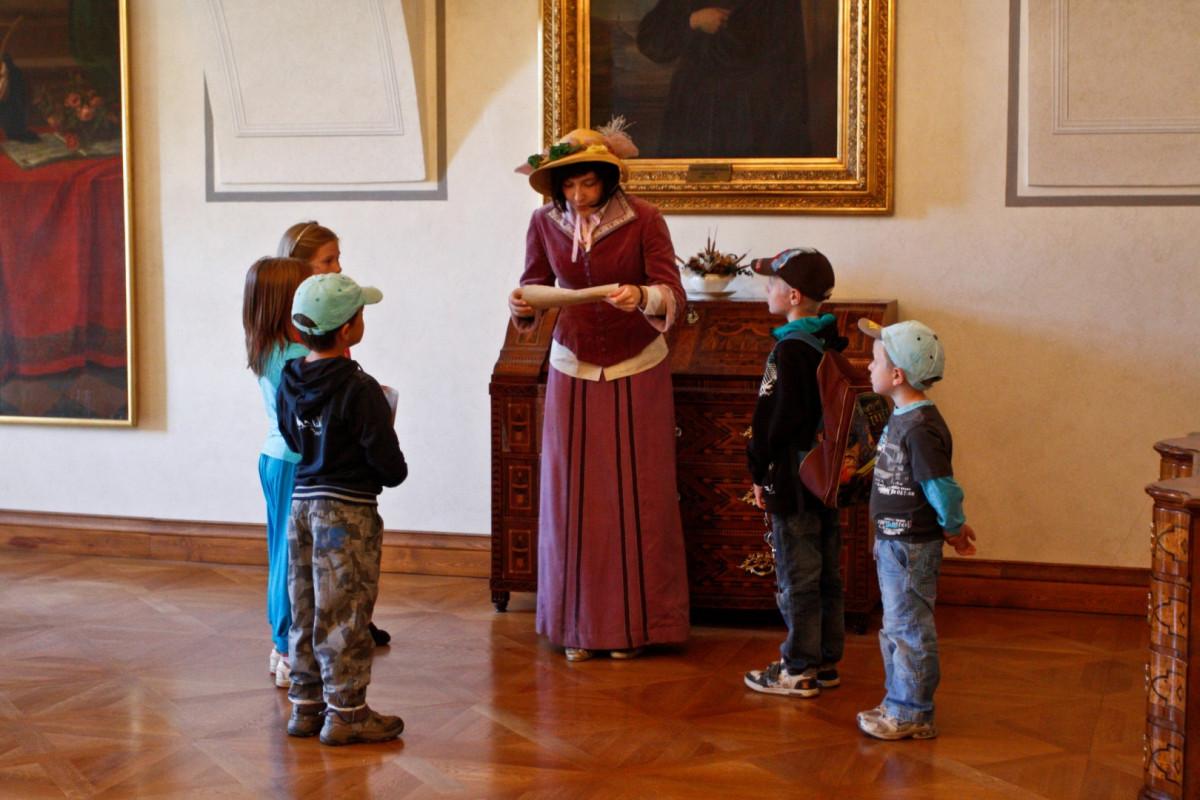 Besichtigungen für Kinder oder auf den Spuren der Schlosskinder