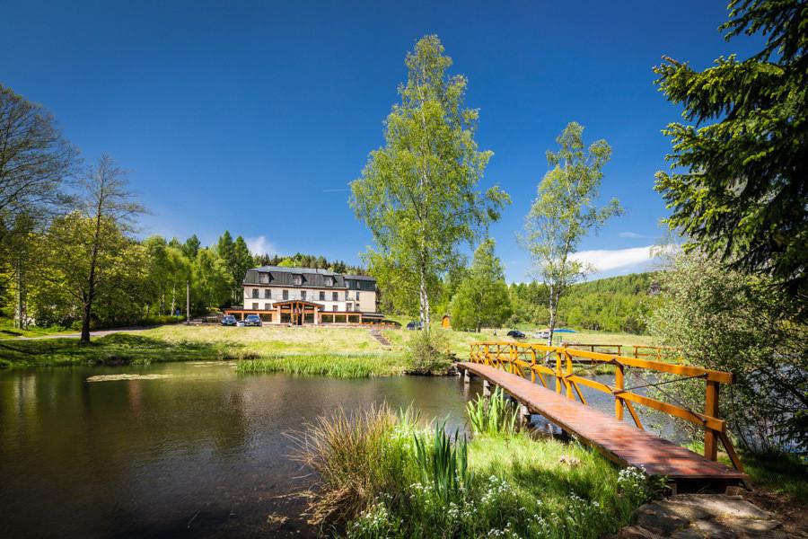 Wellness Hotel Ostrov - Gebäude