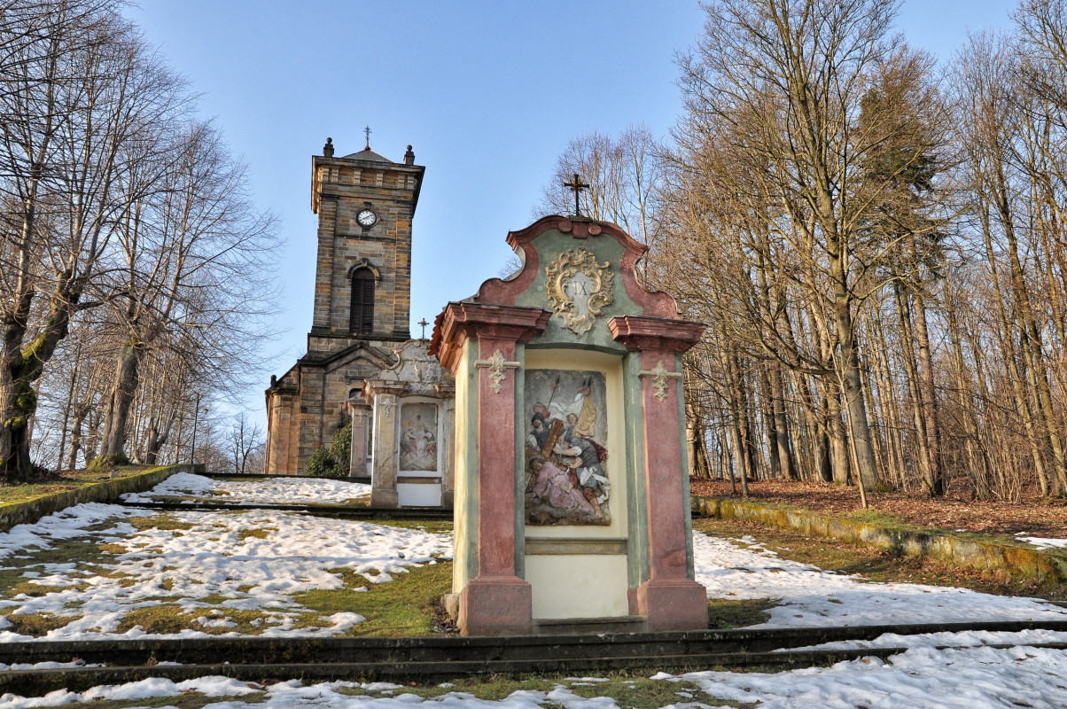Křížová hora - křížová cesta s kaplí sv. Kříže (foto: Ivo Šafus)