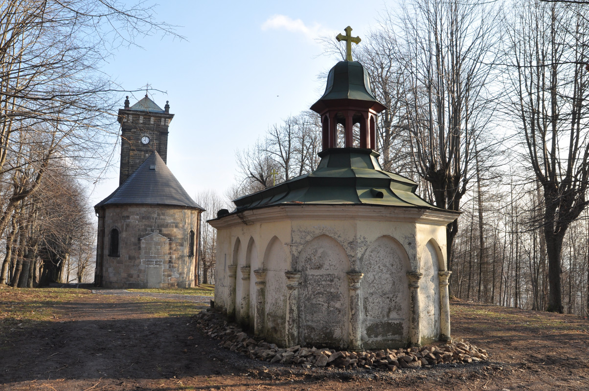 Křížová hora - kaple Božího hrobu a sv. Kříže (foto: Ivo Šafus)