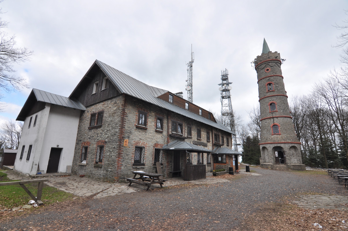 Jedlová -restaurace a rozhledna (foto: Ivo Šafus)