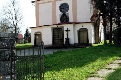 Lipová u Šluknova - kostel sv. Šimona a Judy - foto K. Mrkusová