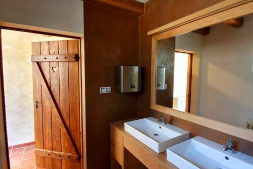 Hotel Kortus interiér umývárna