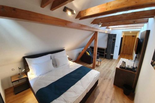 Hotel-Kortus-pokoj