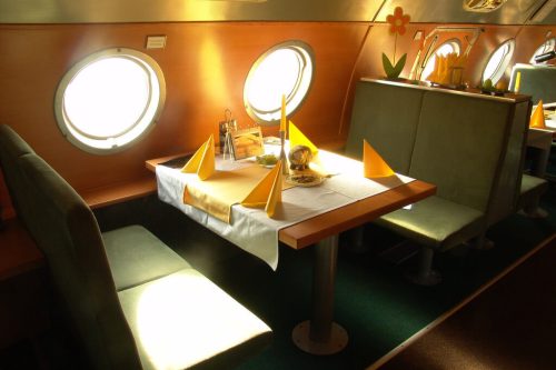 Air Restaurant Petrovice stůl