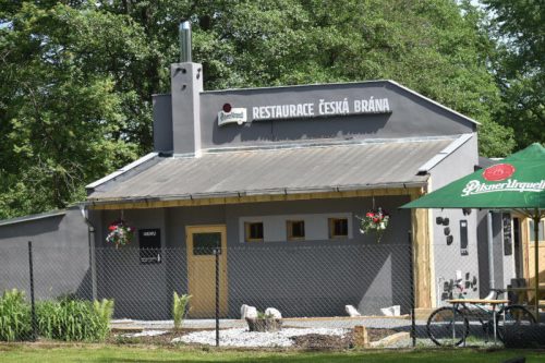 Autokemp Česká brána restaurace